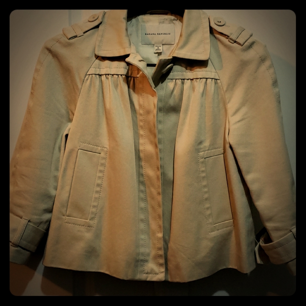Banana Republic crop trench jacket